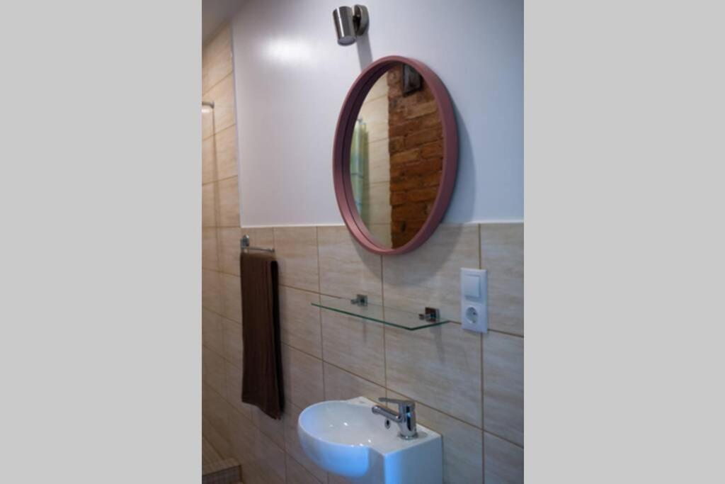 Livi Avat Apartment Ikla Ngoại thất bức ảnh